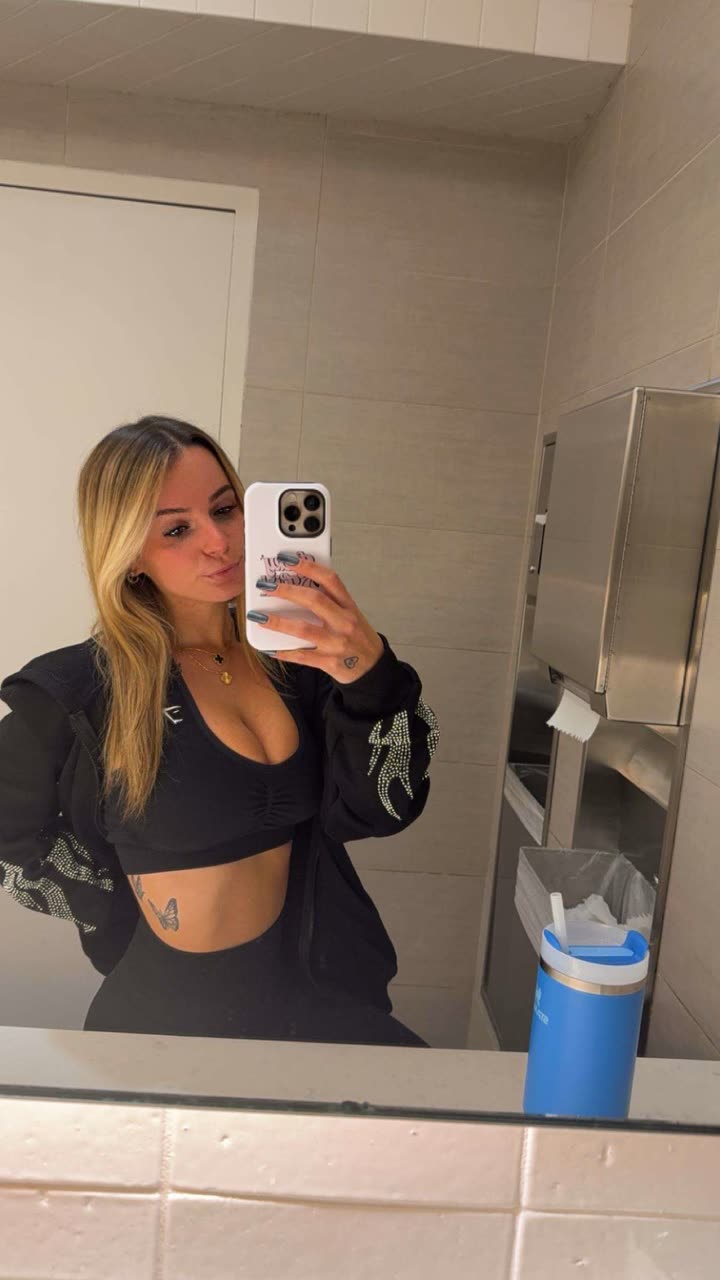 kaitlyn_krems snapchat image archive image