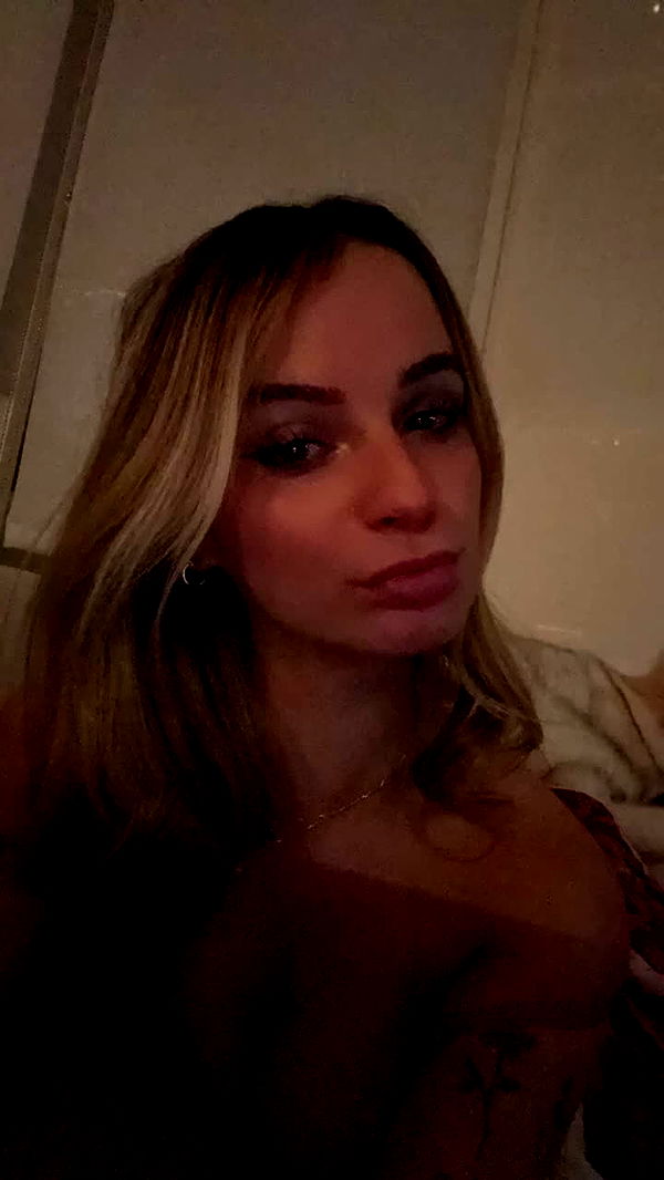 kaitlyn_krems image ~ Altpins