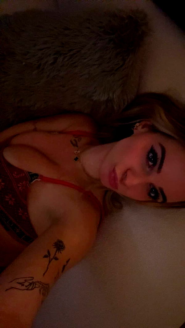 kaitlyn_krems image ~ Altpins