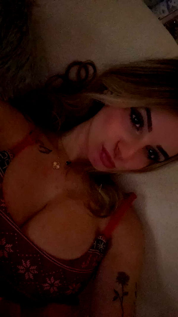 kaitlyn_krems image ~ Altpins