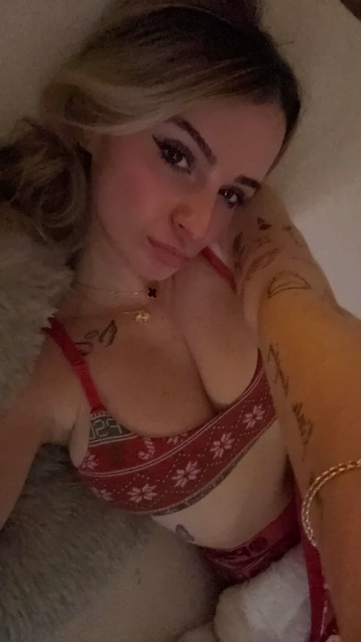 kaitlyn_krems snapchat image archive image