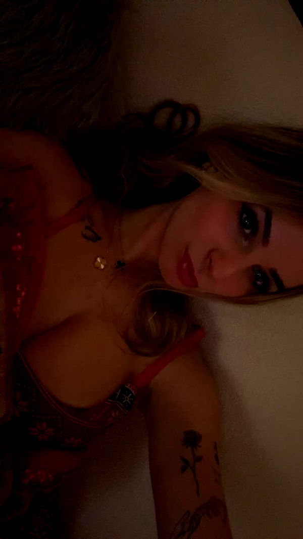 kaitlyn_krems image ~ Altpins