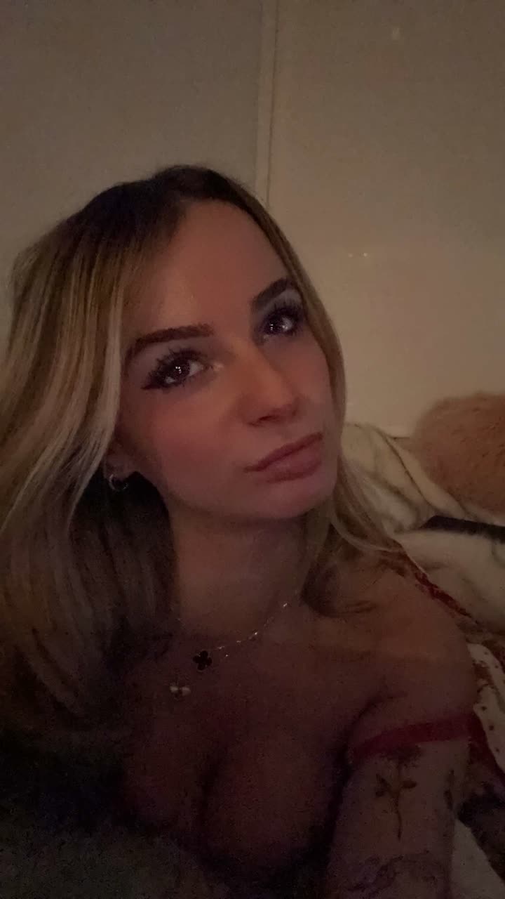 kaitlyn_krems snapchat image archive image