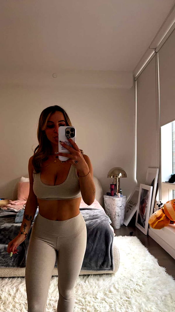 kaitlyn_krems image ~ Altpins