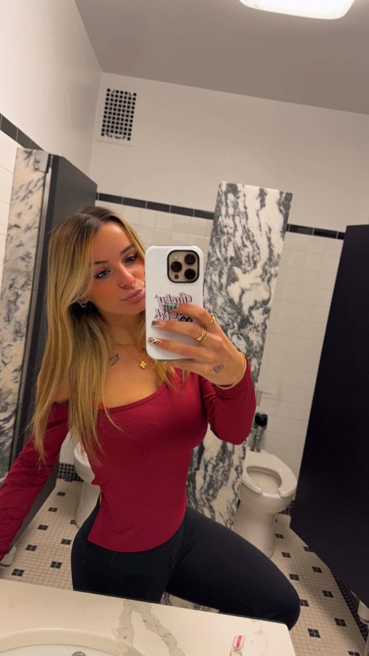 kaitlyn_krems snapchat image archive image