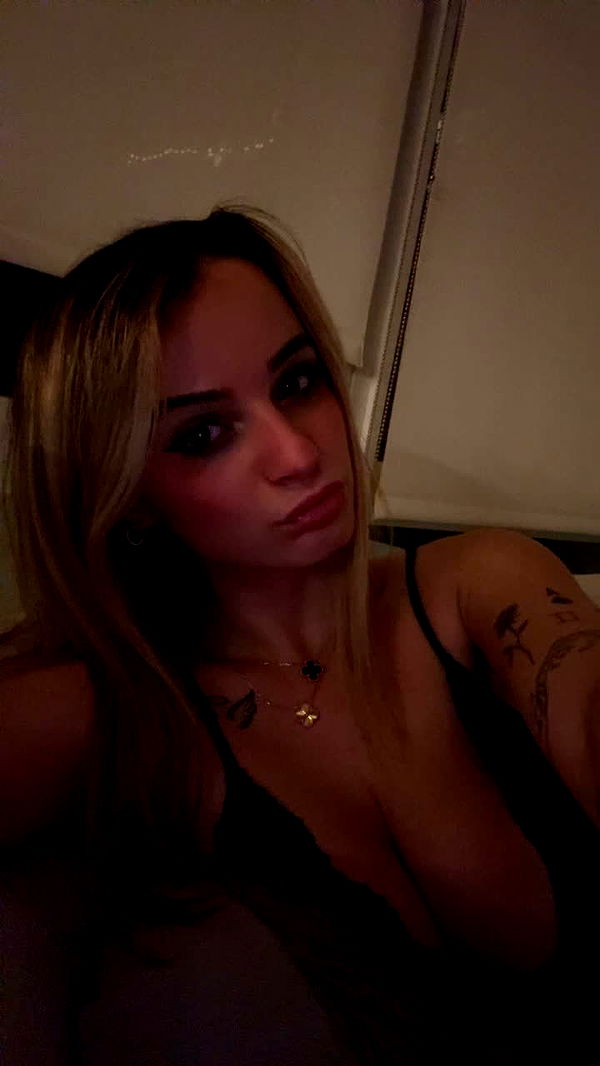 kaitlyn_krems image ~ Altpins