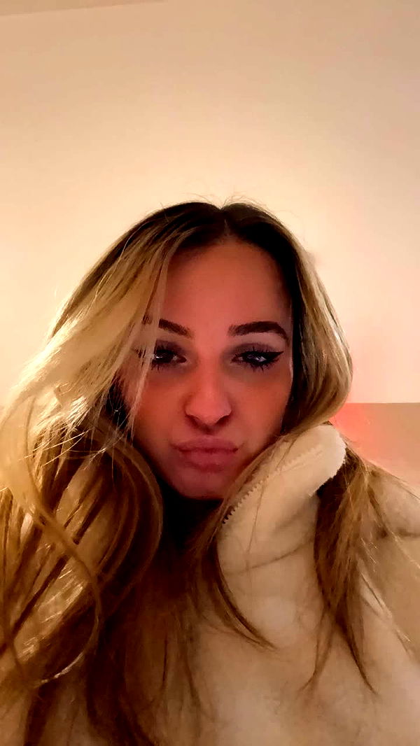 kaitlyn_krems image ~ Altpins