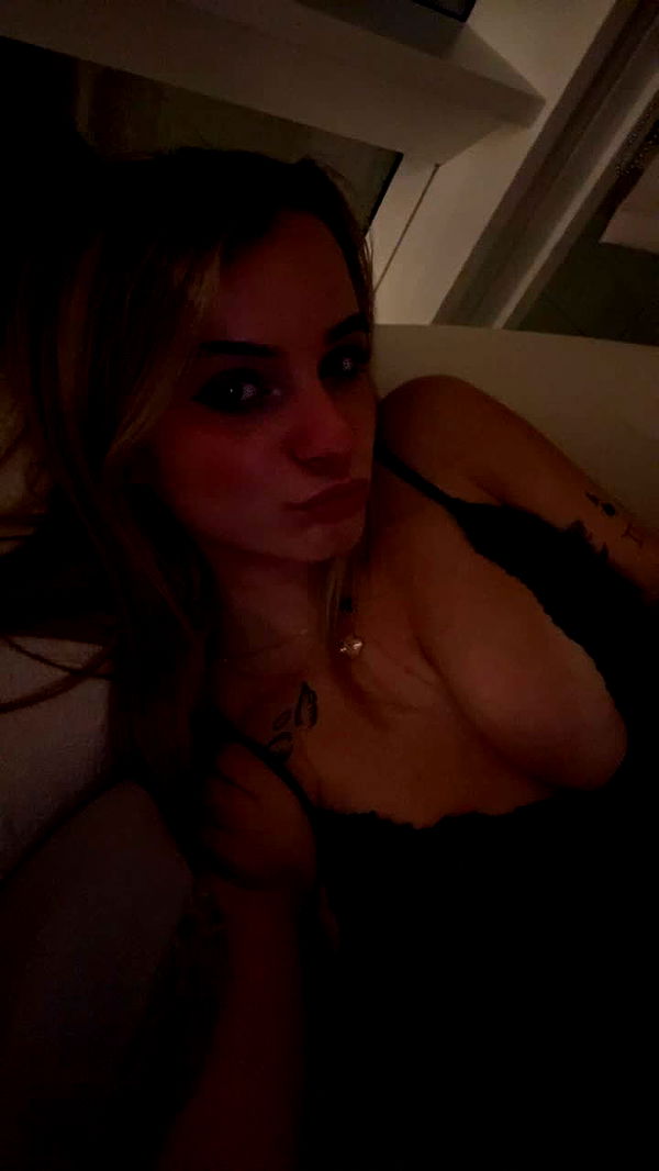 kaitlyn_krems image ~ Altpins