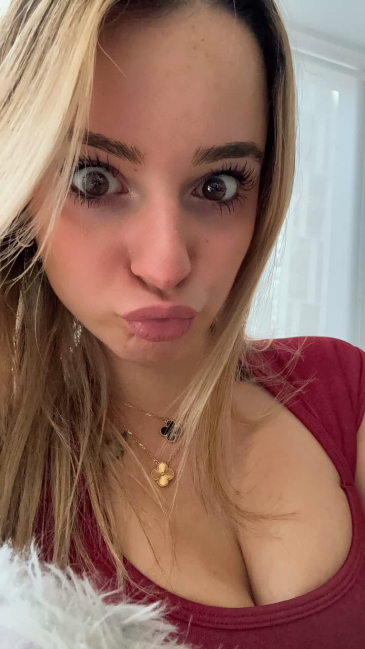 kaitlyn_krems snapchat image archive image