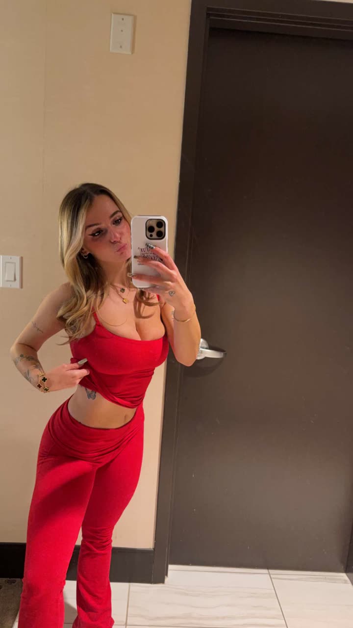 kaitlyn_krems snapchat image archive image