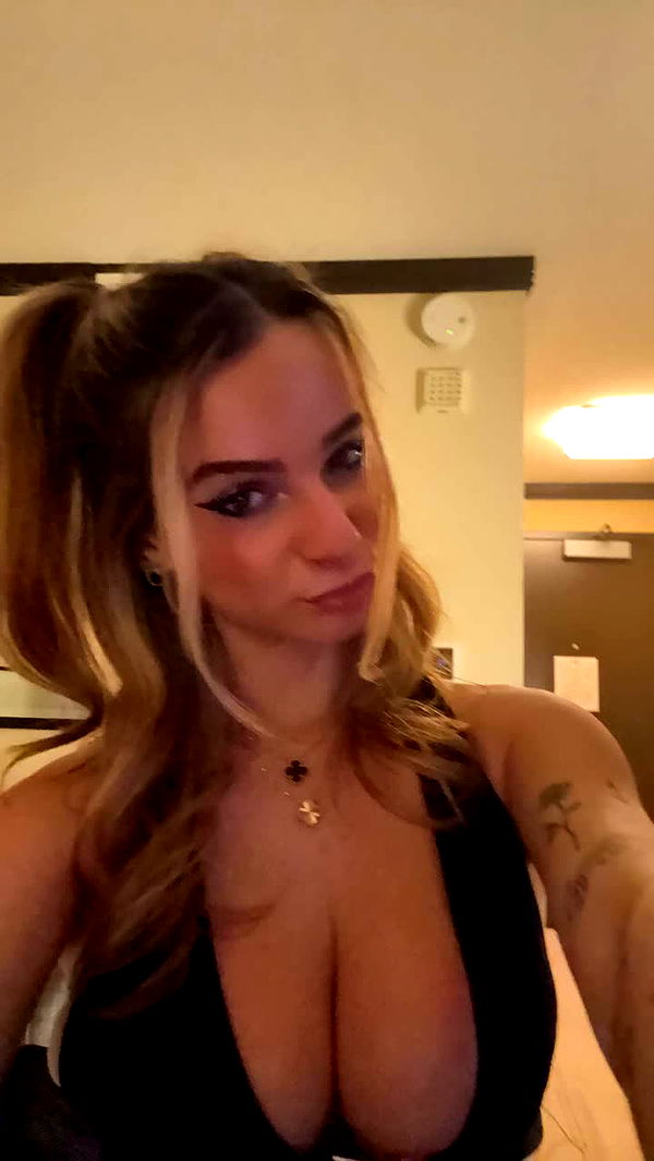 kaitlyn_krems image ~ Altpins