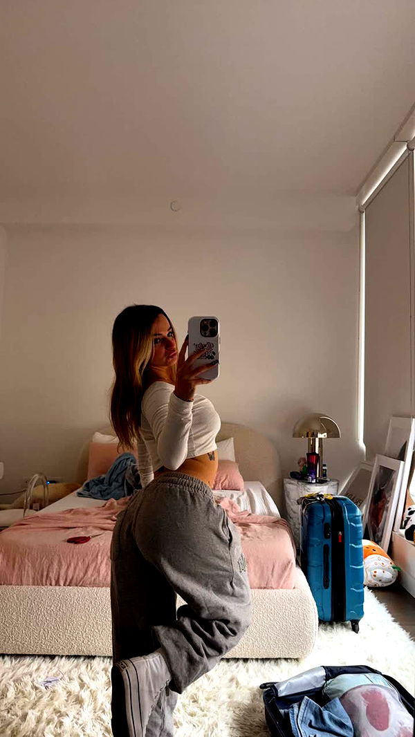 kaitlyn_krems image ~ Altpins