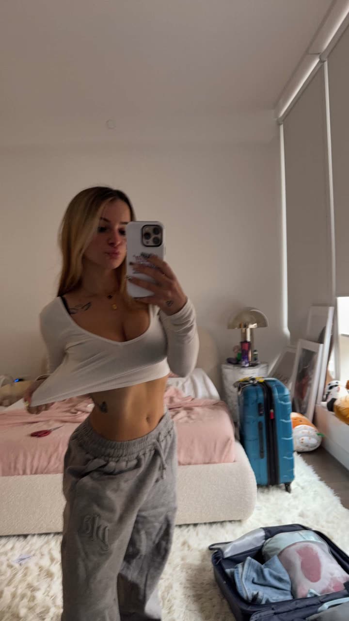 kaitlyn_krems snapchat image archive image