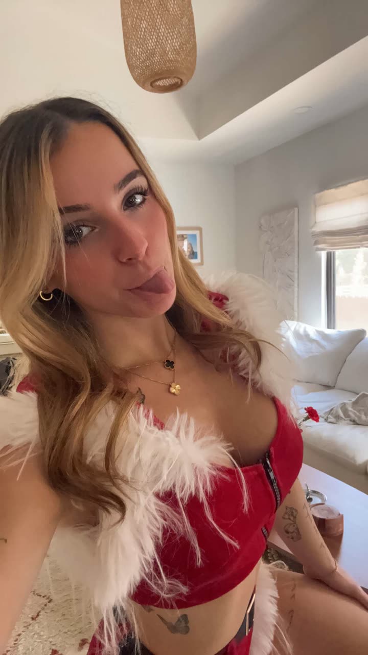 kaitlyn_krems snapchat image archive image