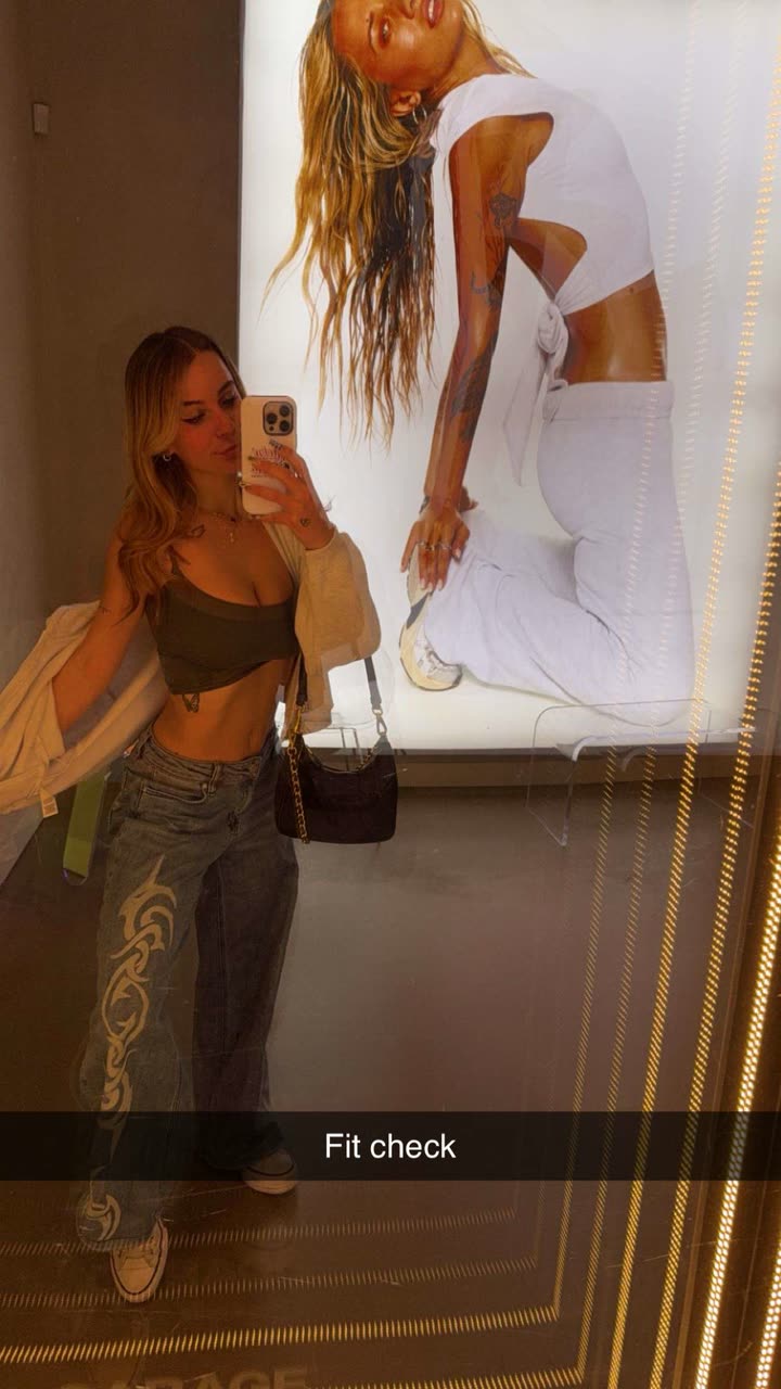 kaitlyn_krems snapchat image archive image