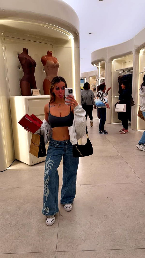 kaitlyn_krems image ~ Altpins