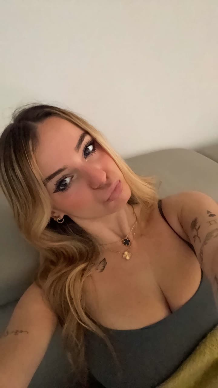 kaitlyn_krems snapchat image archive image