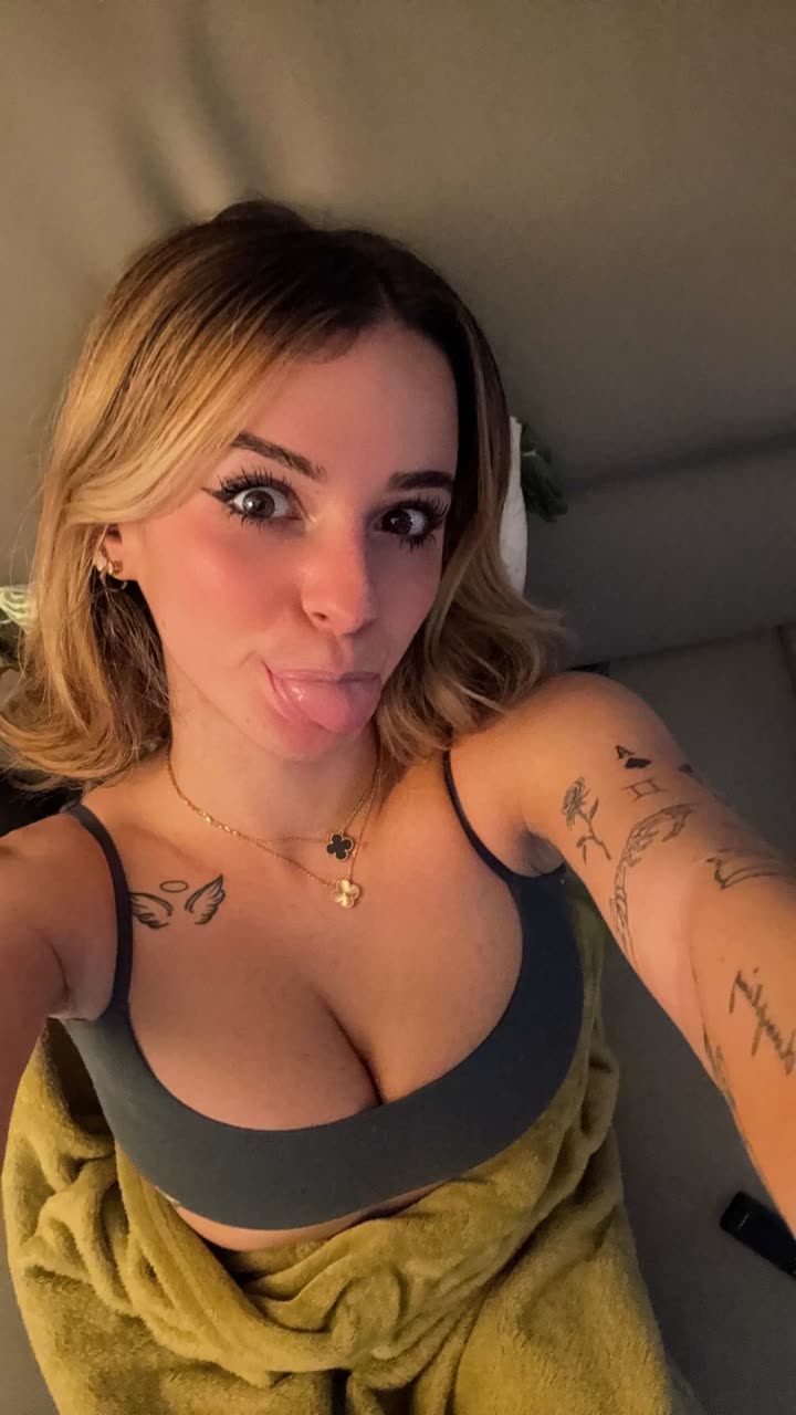 kaitlyn_krems snapchat image archive image