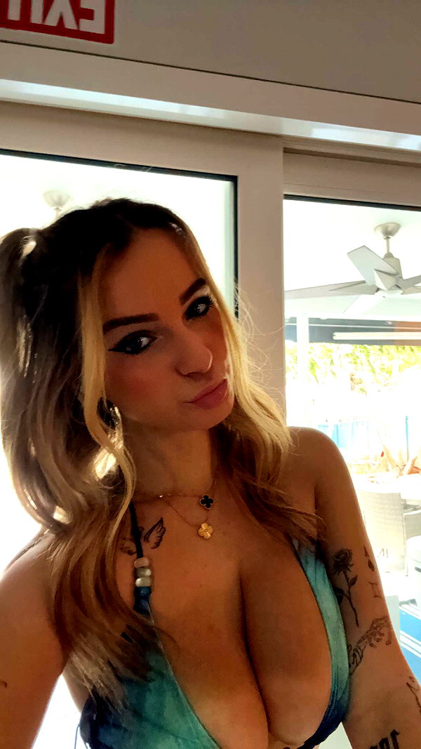 kaitlyn_krems snapchat image archive image