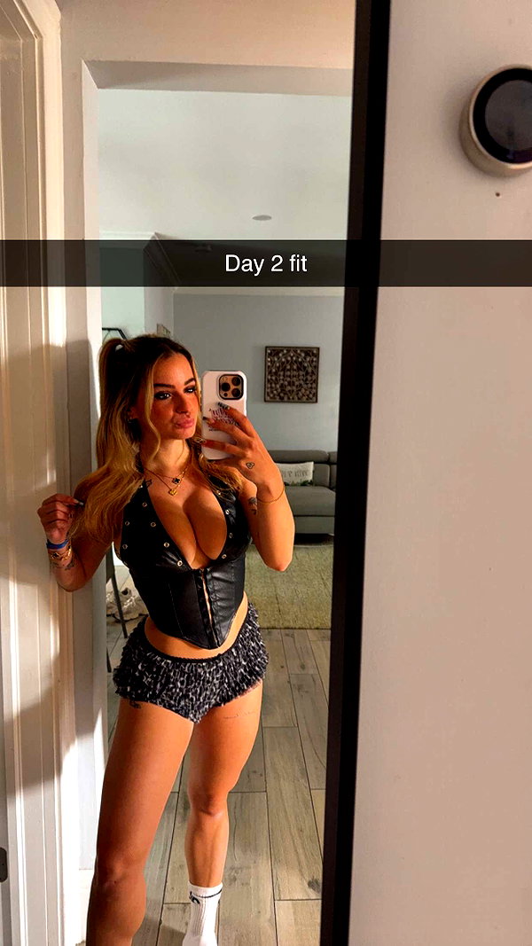 kaitlyn_krems snapchat image archive image