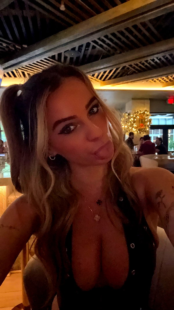 kaitlyn_krems snapchat image archive image
