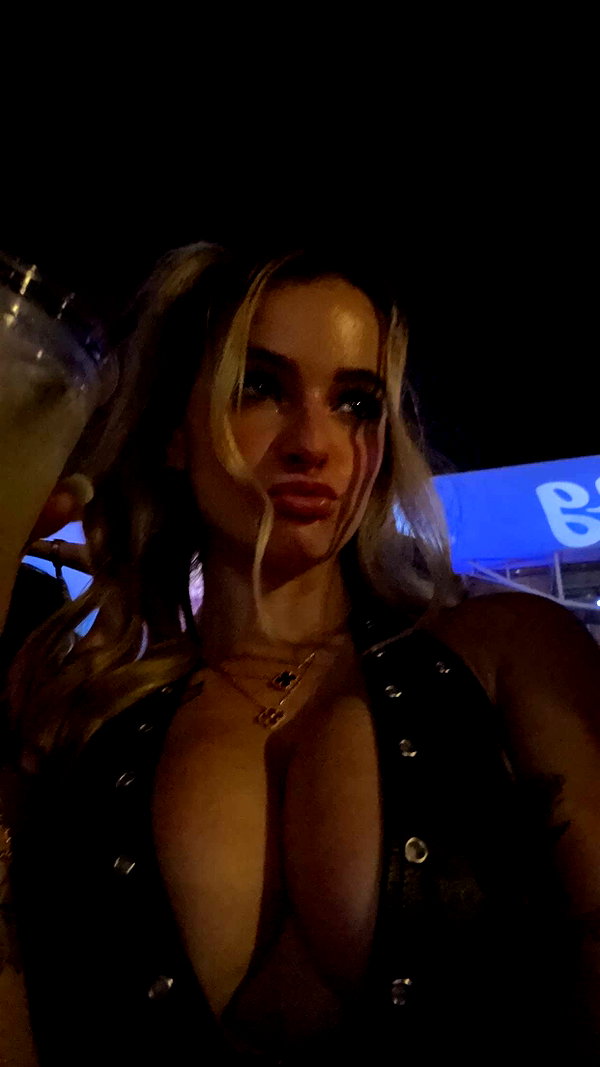 kaitlyn_krems snapchat image archive image