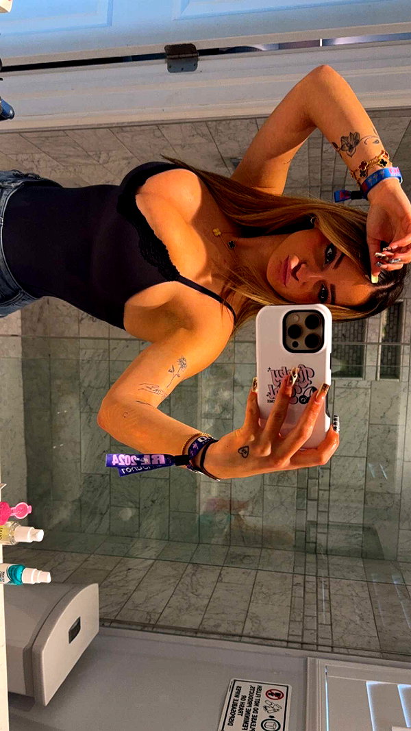 kaitlyn_krems snapchat image archive image