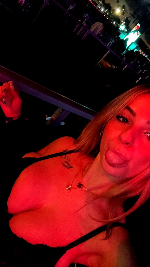 kaitlyn_krems snapchat image archive image