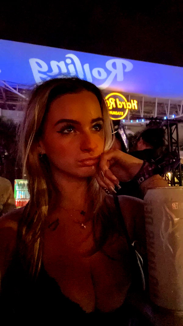 kaitlyn_krems snapchat image archive image