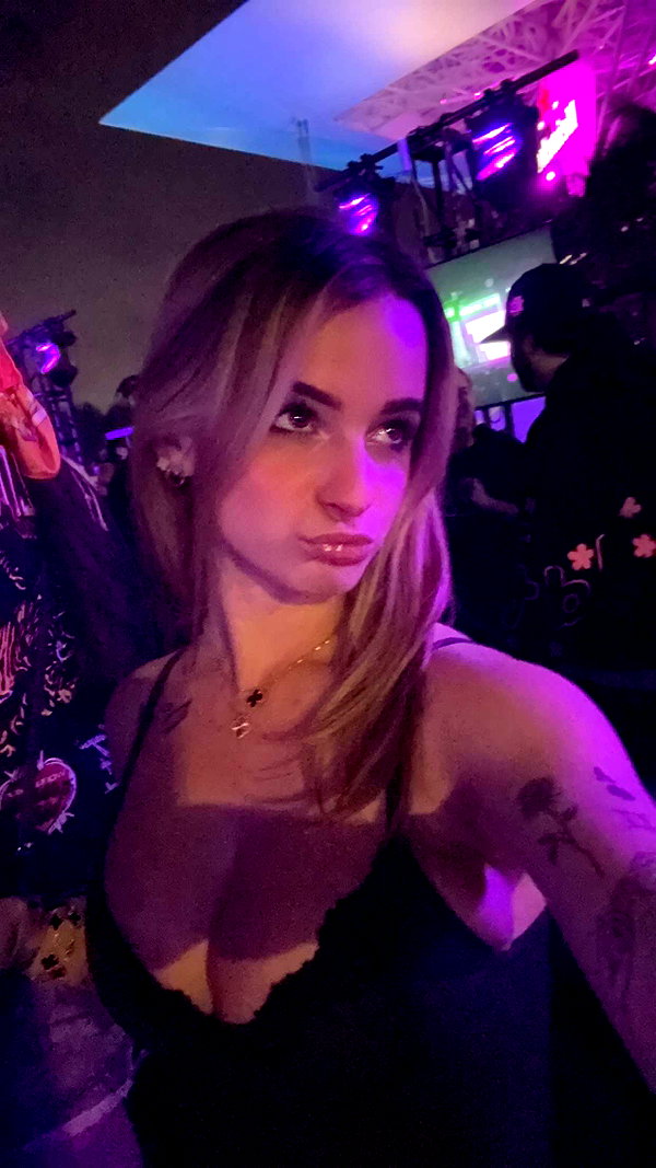 kaitlyn_krems snapchat image archive image
