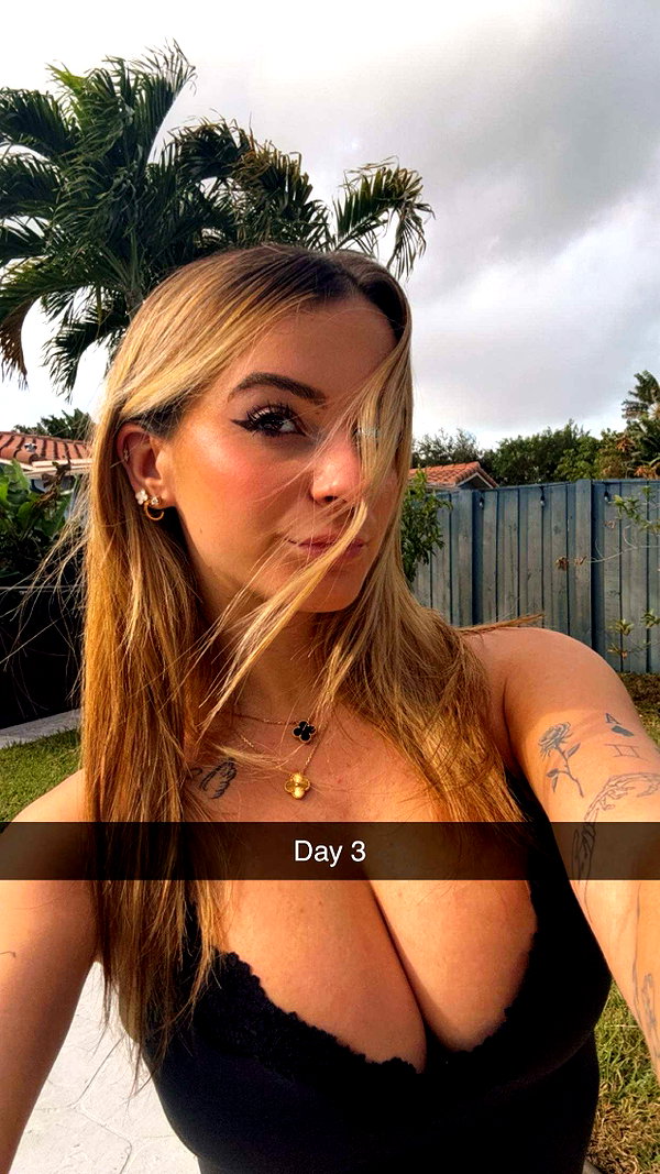 kaitlyn_krems snapchat image archive image