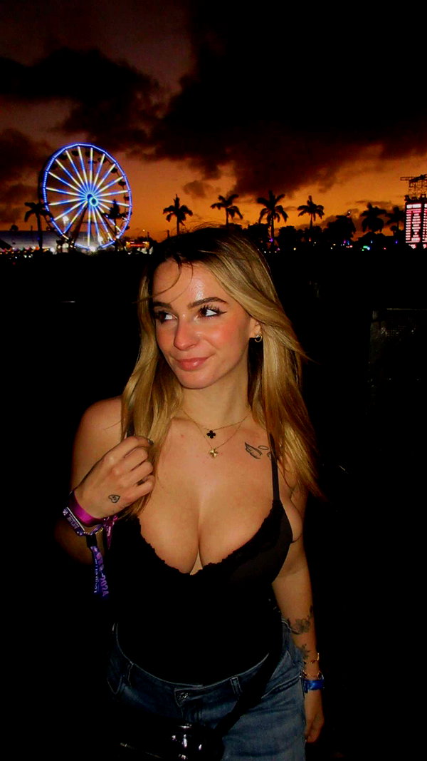 kaitlyn_krems snapchat image archive image