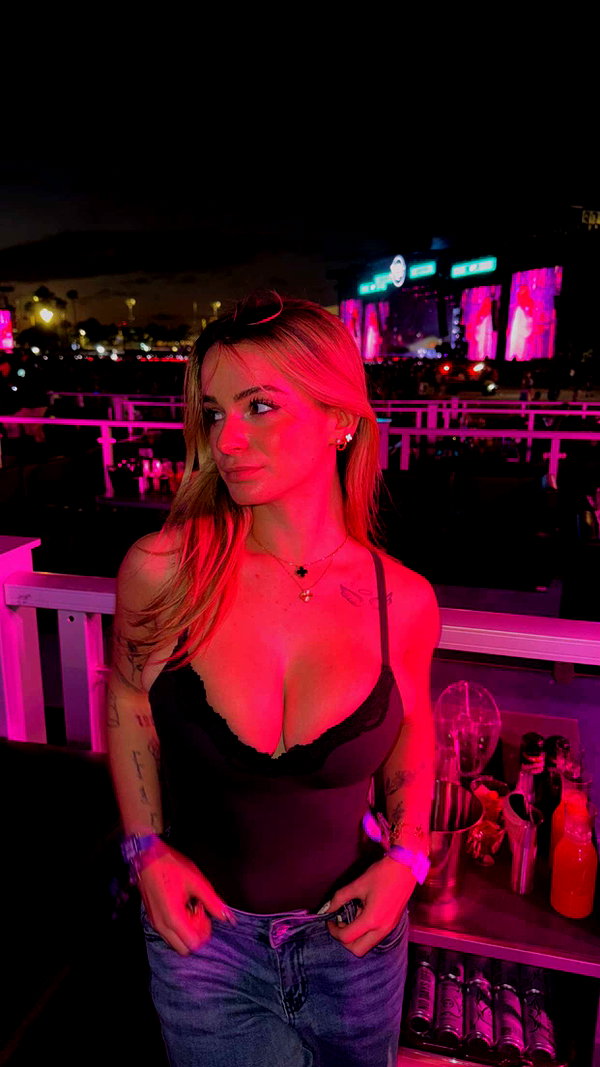 kaitlyn_krems snapchat image archive image