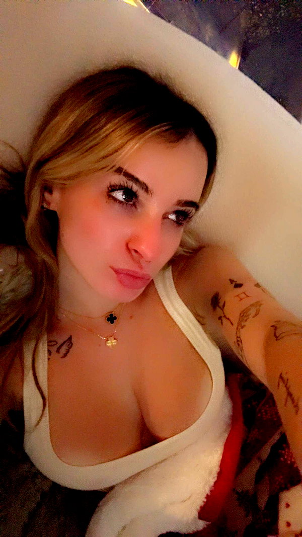 kaitlyn_krems snapchat image archive image