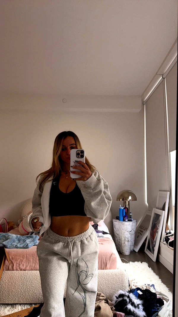 kaitlyn_krems snapchat image archive image