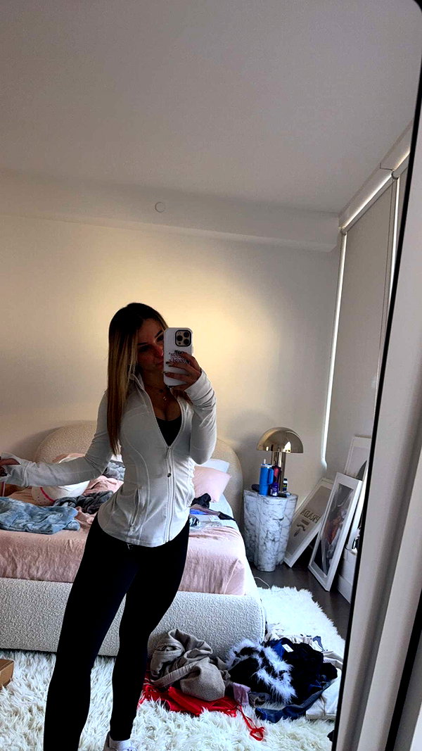 kaitlyn_krems snapchat image archive image