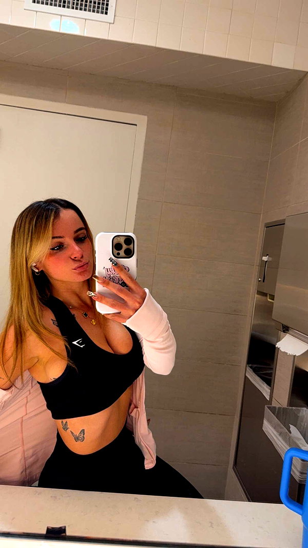kaitlyn_krems snapchat image archive image