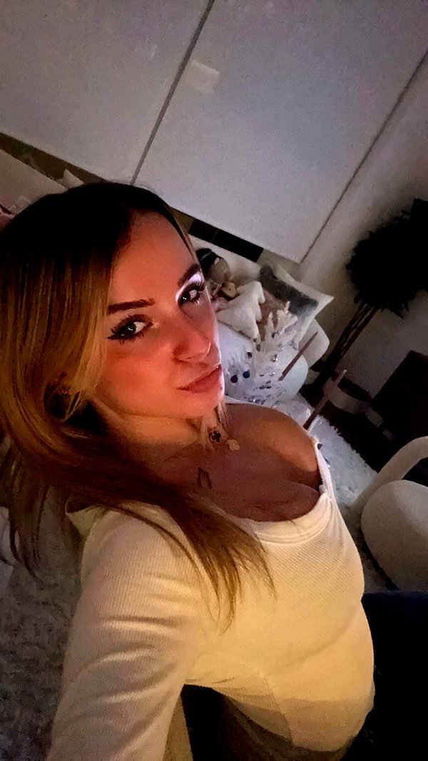kaitlyn_krems snapchat image archive image