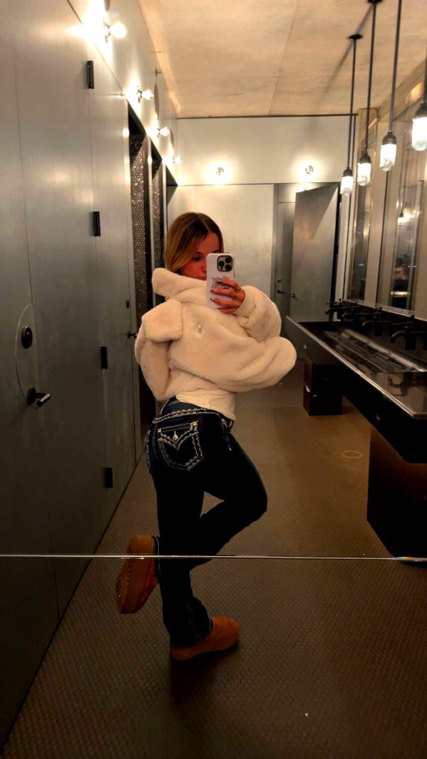 kaitlyn_krems snapchat image archive image