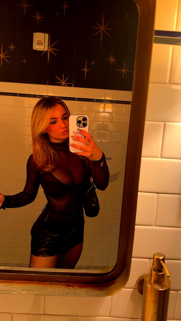 kaitlyn_krems snapchat image archive image