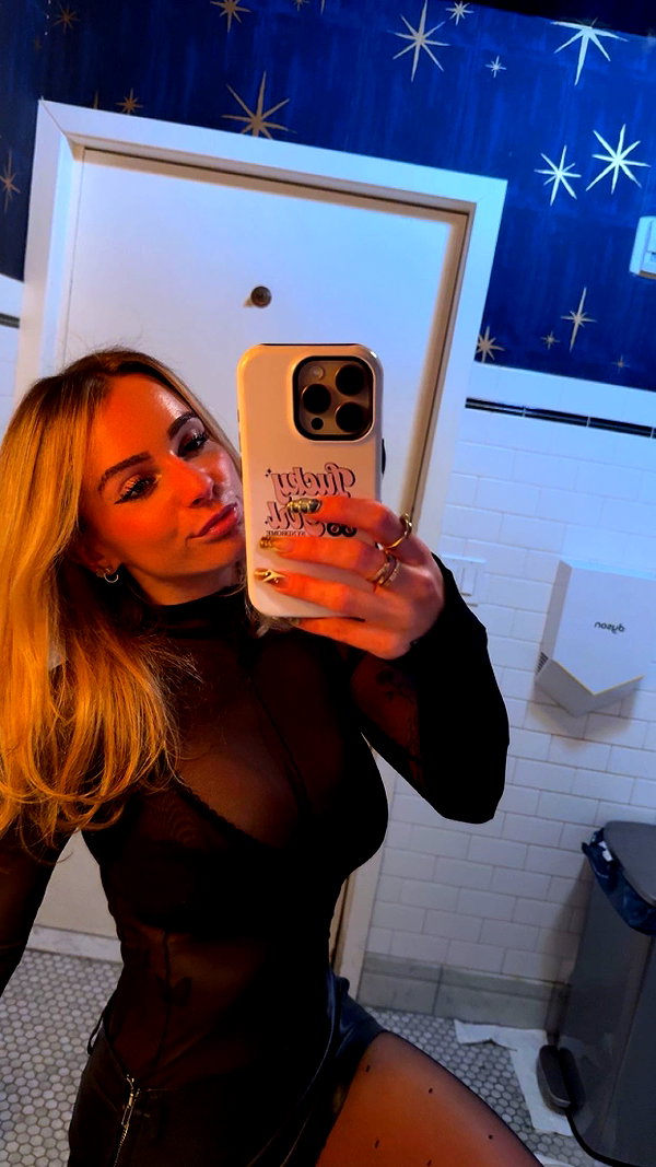 kaitlyn_krems snapchat image archive image