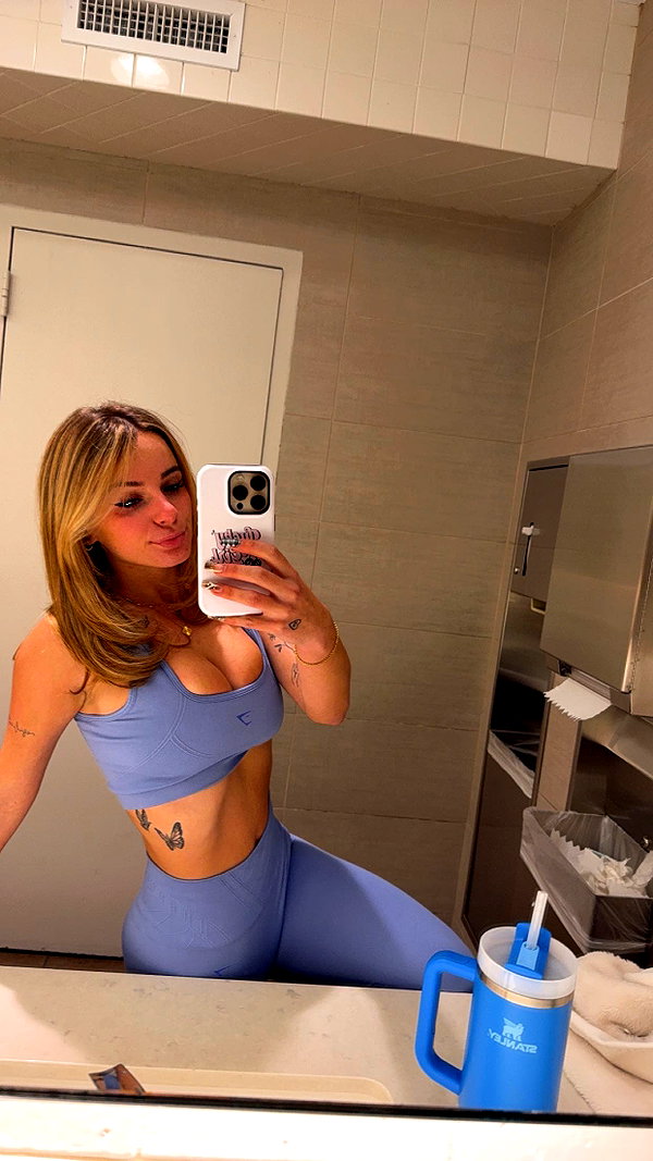 kaitlyn_krems snapchat image archive image