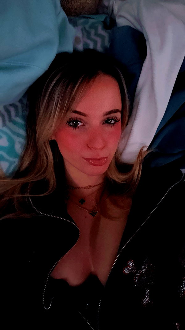 kaitlyn_krems snapchat image archive image
