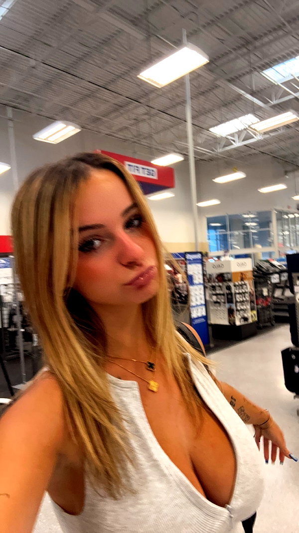 kaitlyn_krems snapchat image archive image