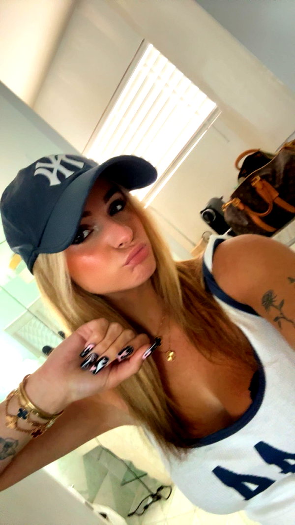 kaitlyn_krems snapchat image archive image
