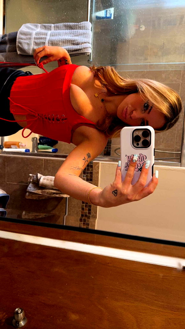 kaitlyn_krems snapchat image archive image