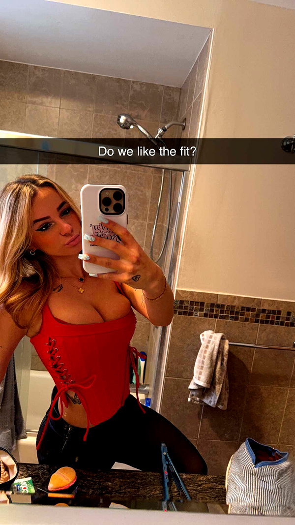 kaitlyn_krems snapchat image archive image