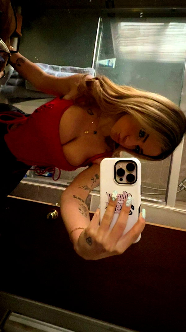kaitlyn_krems snapchat image archive image