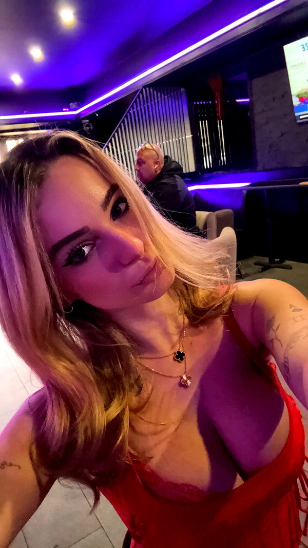 kaitlyn_krems snapchat image archive image