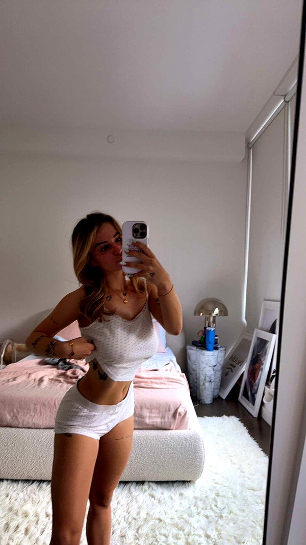 kaitlyn_krems snapchat image archive image